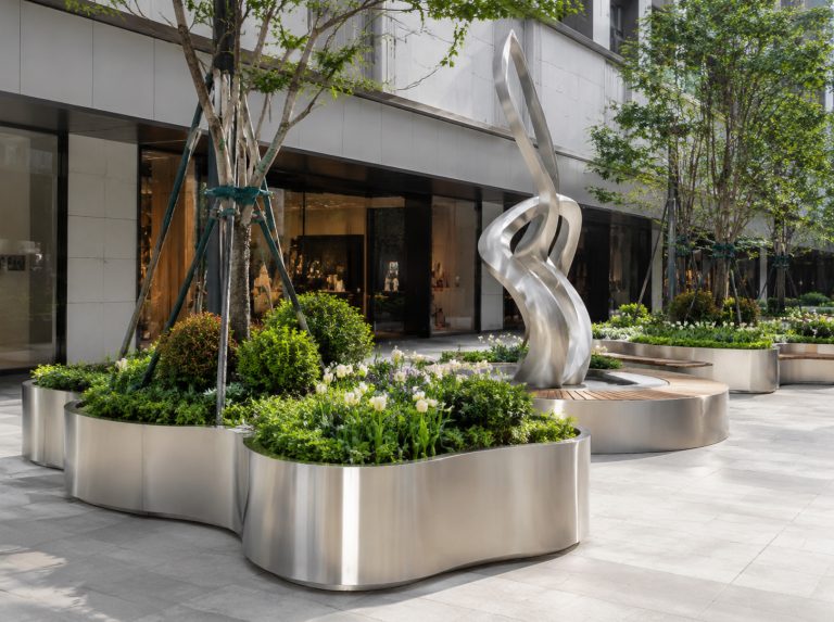 师宗县不锈钢景观雕塑与金属花箱